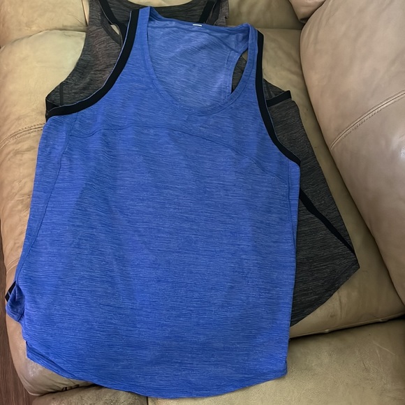 Lululemon tank tops x 2 - Picture 1 of 3